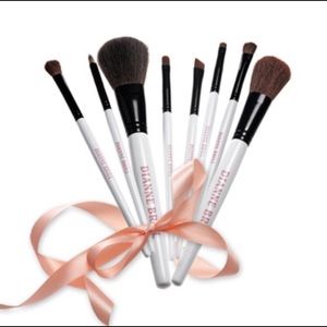 💓Bundle of 2 DianeBrill Cheek & powder brush